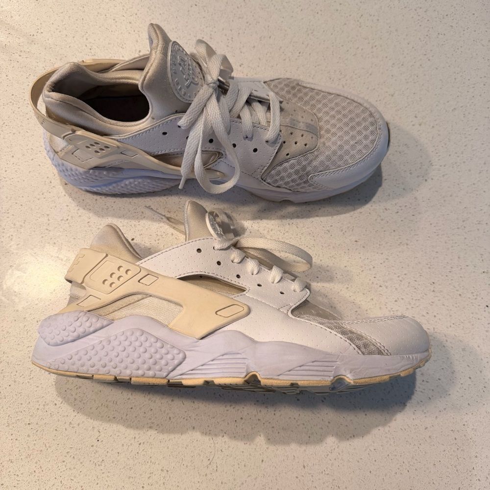 Nike Air Huarache Triple White Men 10 EUR 44 Neoprene Sleeve 318429-111 - Picture 3 of 9